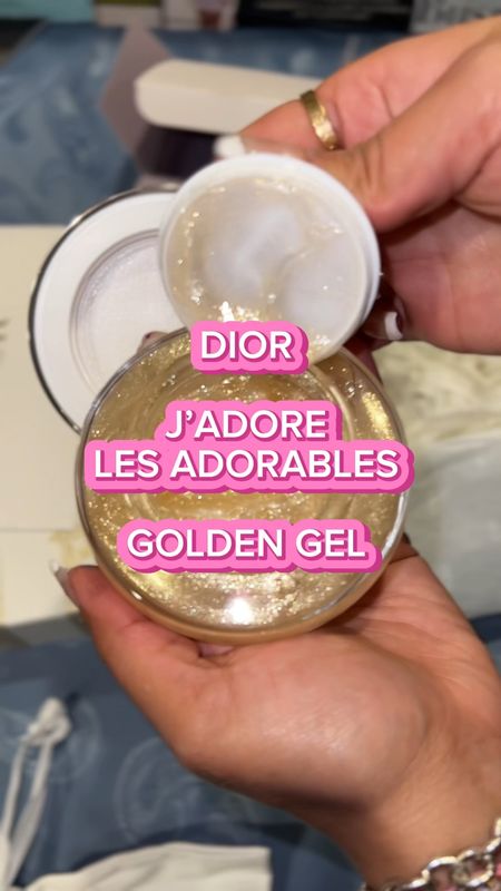 DIOR J'ADORE LES ADORABLES GOLDEN GEL I Dior scented shimmering body gel I Smells amazing, strong & long lasting
#dior #christiandior #diorgifts #diorshimmeringgel #diorjadore #diorgirl #diorjadorelesadorablesgoldengel

#LTKfindsunder100 #LTKVideo #LTKbeauty