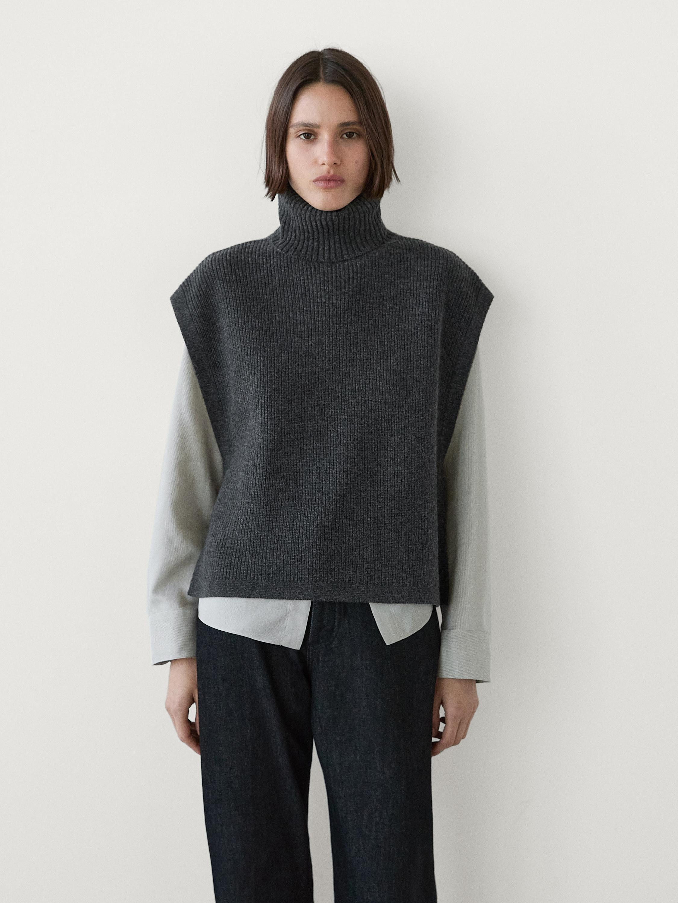 NEW Halterneck bows  £59.95 Thin long breastplate made of cotton blend fabric. High neck. Sleeve... | Massimo Dutti UK