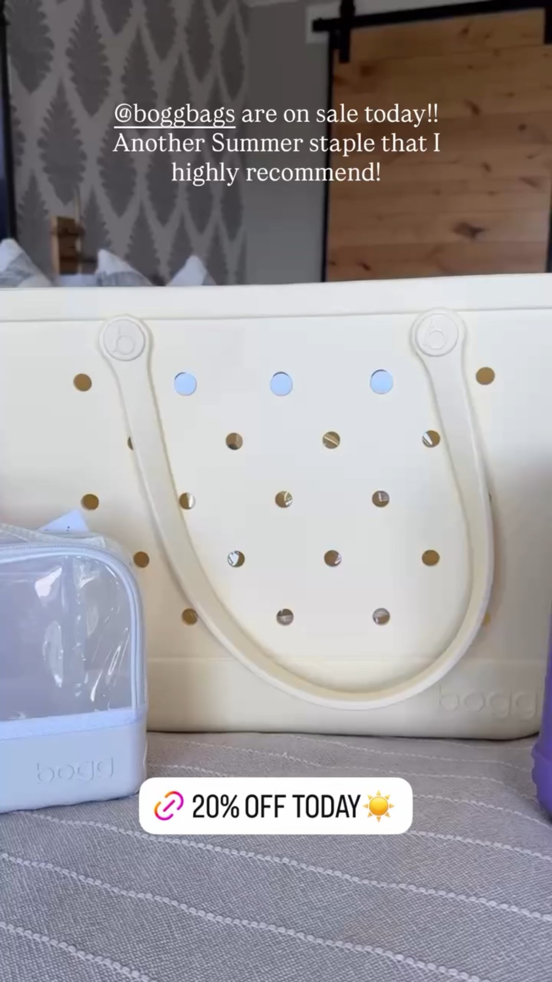 @boggbags are on sale today!! Another Summer staple that I highly recommend!