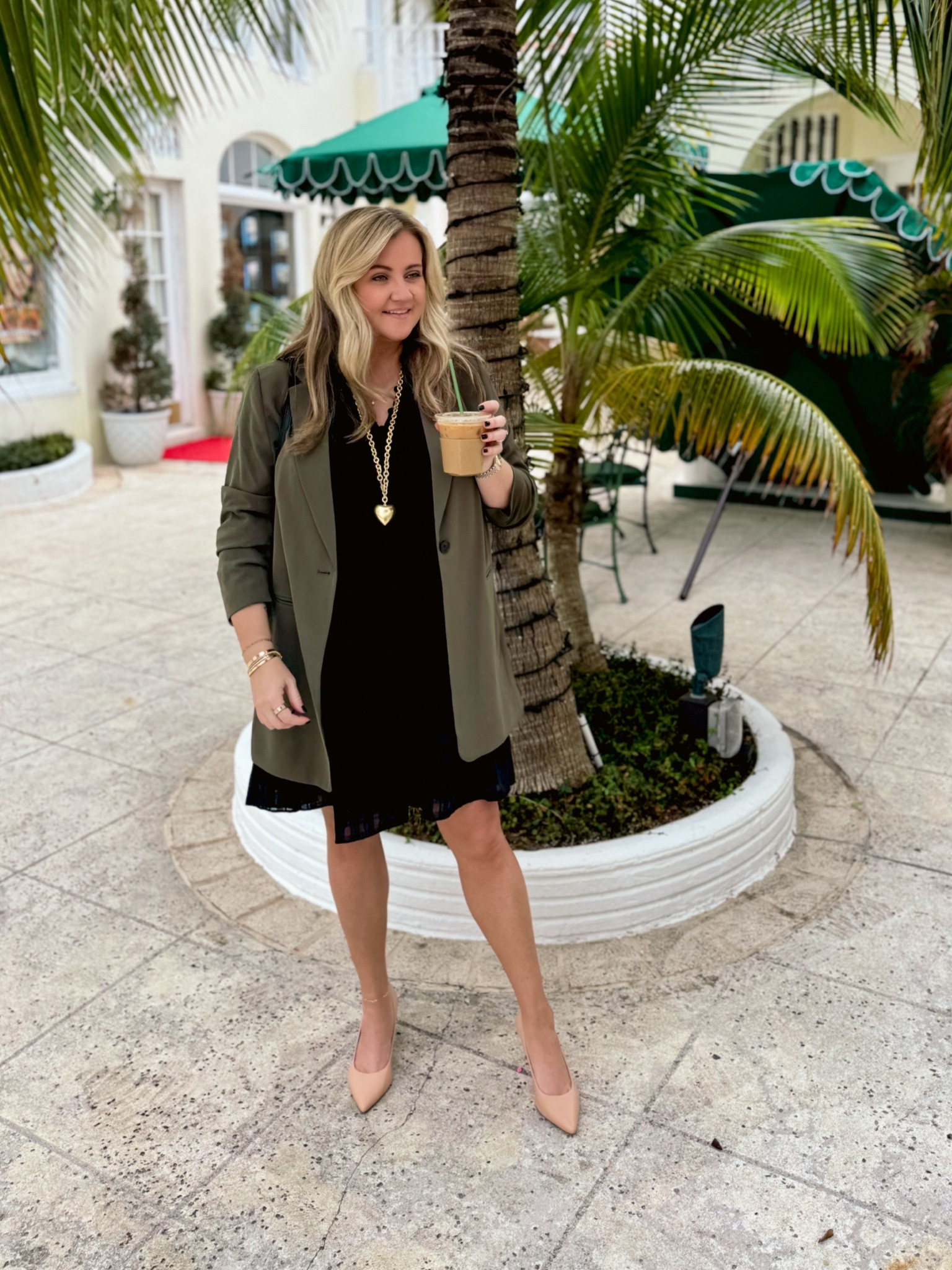 Sunday best or wear to work, I’m actually obsessed with this oversized blazer over a basic black dress!

#LTKFindsUnder100 #LTKMidsize #LTKItBag