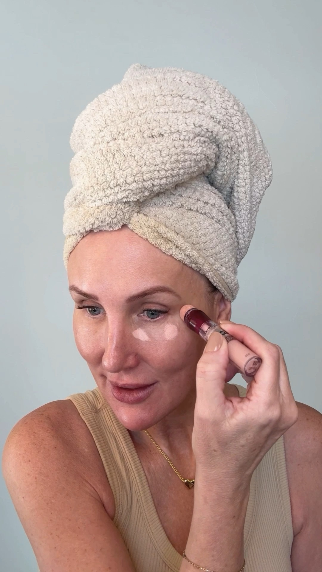 Let’s compare two popular under eye brighteners! 

#makeup #makeuptips #eyemakeup #concealer #undereyes 