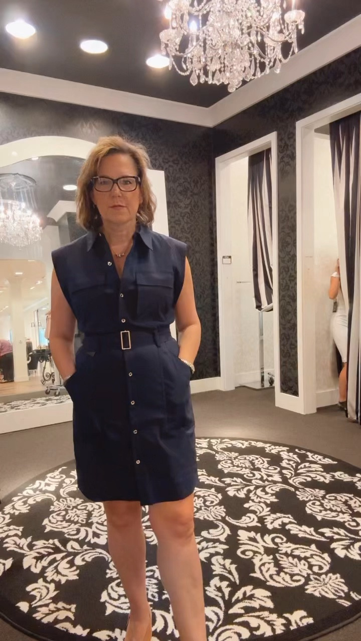Fall Outfit
3 ways to wear this utility dress! 
By itself
With a denim jacket
Add a  blazer. 
Stylist Tip⤵️
Always know 3 ways to wear 


#LTKStyleTip #LTKWorkwear #LTKVideo