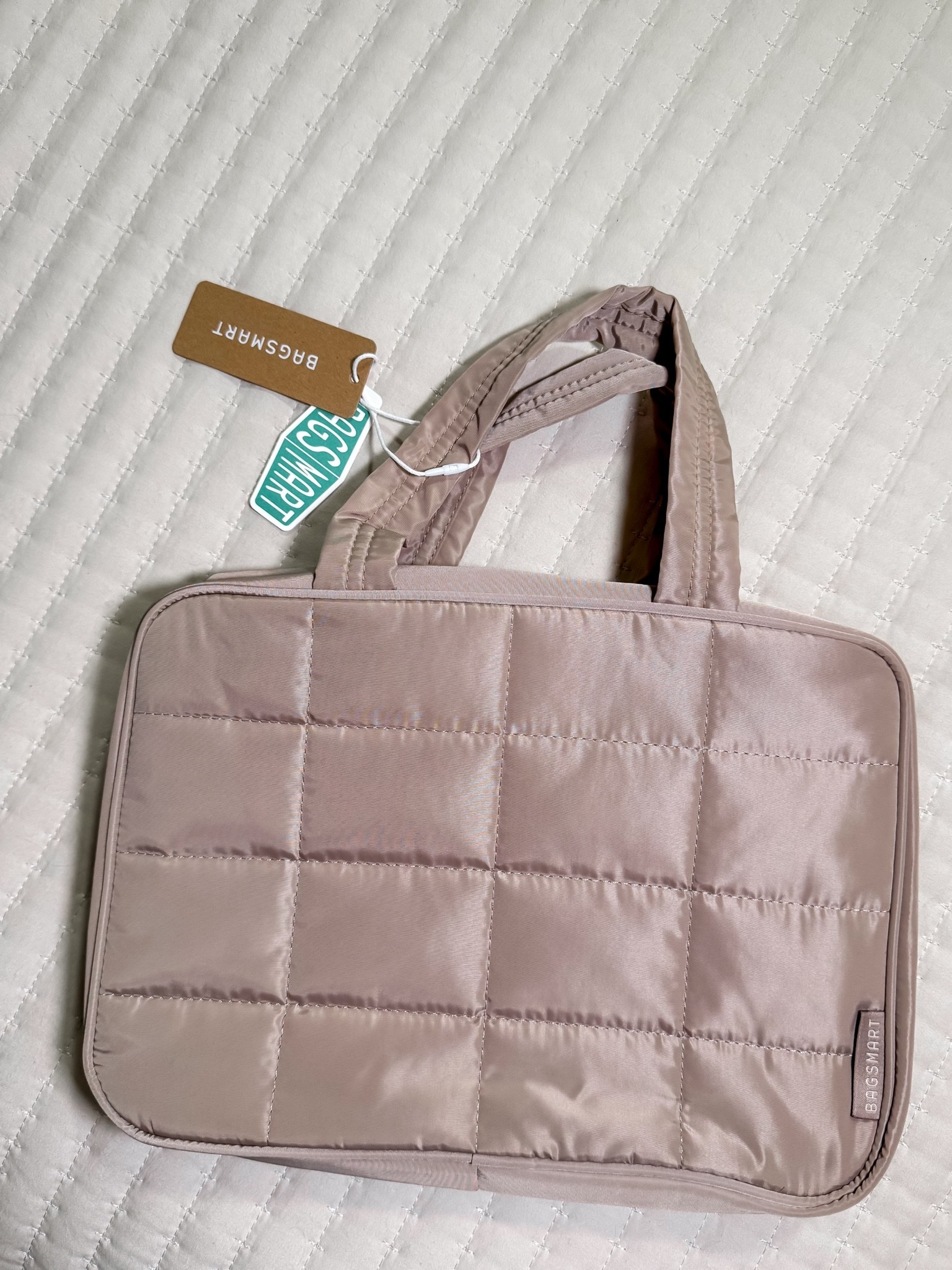 Fave new makeup bag, came just in time for an upcoming girls trip 👏🏼😍 #amazonfinds #amazon #makeupbag #bagsmart #beauty #fashion #bags #cosmetics #organization #makeuporganization #travelbags #travel #LTKmom #momfinds #LTKtravel