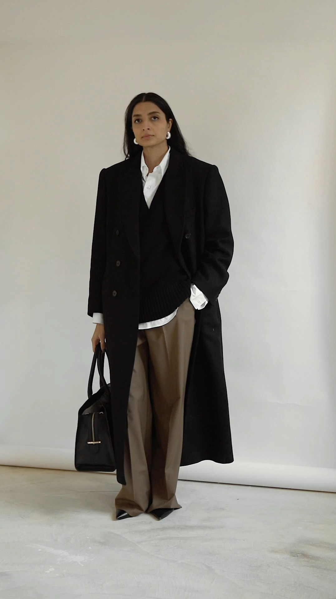 Back to work outfit inspo
5 work looks you can mix and match to get many outfits.





#capsulewardrobe #capsulecloset #minimalstyle #minimalstreetstyle #minimalfashion #cos #cosbyyou #streetstyle #streetstyleluxe #streetstyleinspiration #wardrobestaples #wardrobeclassics #outfits #outfitinspo #workwear #workoutfit #workoutfits #workoutfitideas #stylingreel 

#LTKworkwear #LTKuk #LTKstyletip