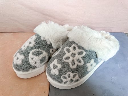 The comfiest slippers. There is so much softness in them, I had to size up one size. 




#LTKSeasonal #LTKshoecrush #LTKfindsunder50