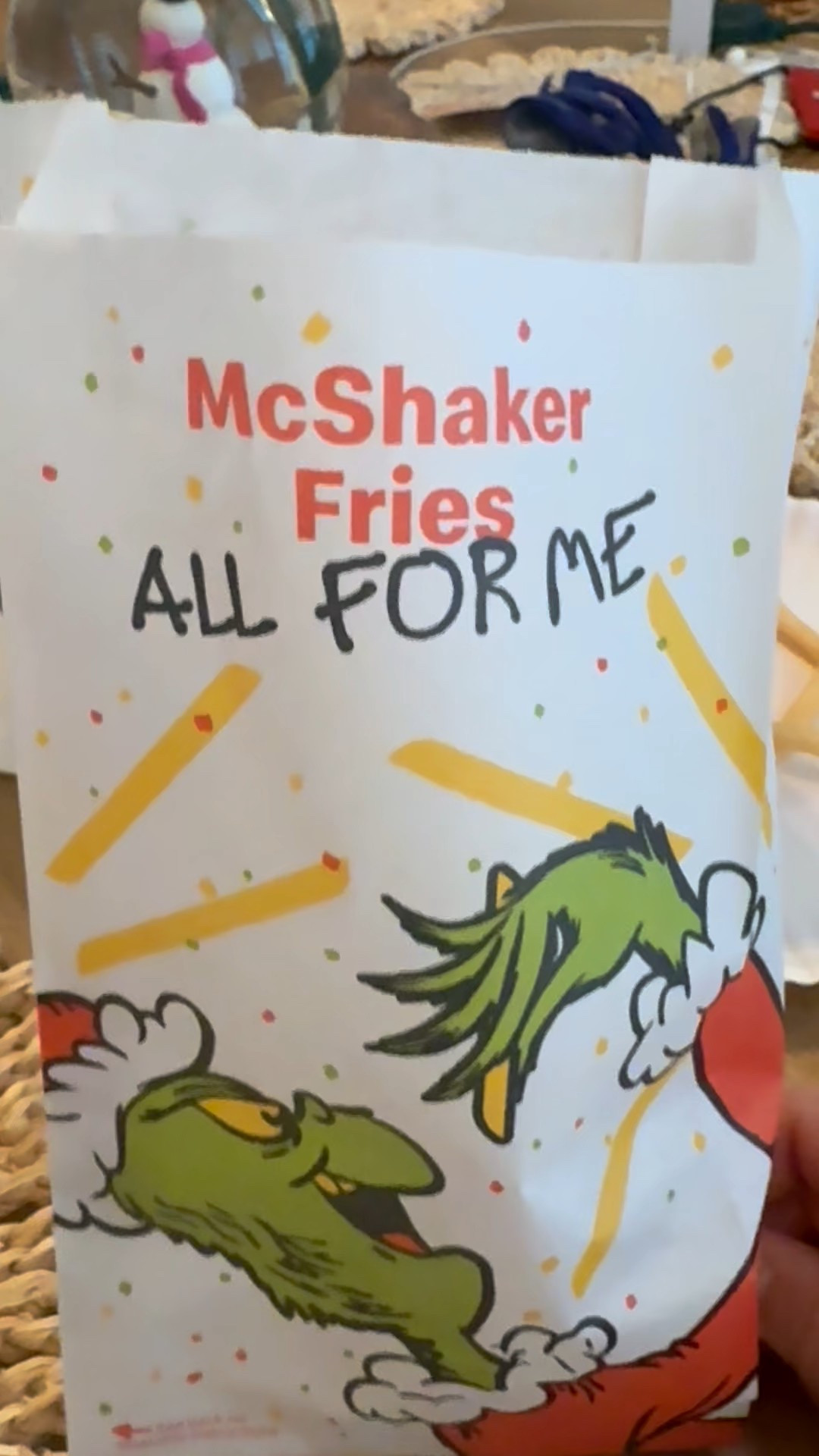 U had to try the new McDonod’s Grinch Meal to get my son the socks🤣🤣🤣 

The Dill Pickle Seasoning is good if you like pickles🤣🤣🤣

#LTKfoodie #LTKHoliday #LTKmomlife