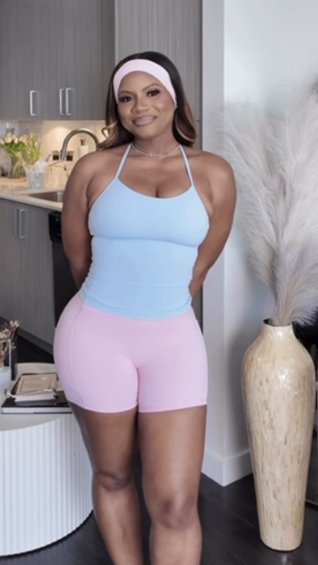 Pastels at the gym? Always. 🩵💕 This blue and pink combo is giving cute, comfy, and very much “I might grab a smoothie after this.” 😂 Perfect for Pilates, errands, or one of those days when the workout set is the outfit.

#LTKActive #WorkoutStyle #PilatesFit #AthleisureStyle

#LTKgrwm
