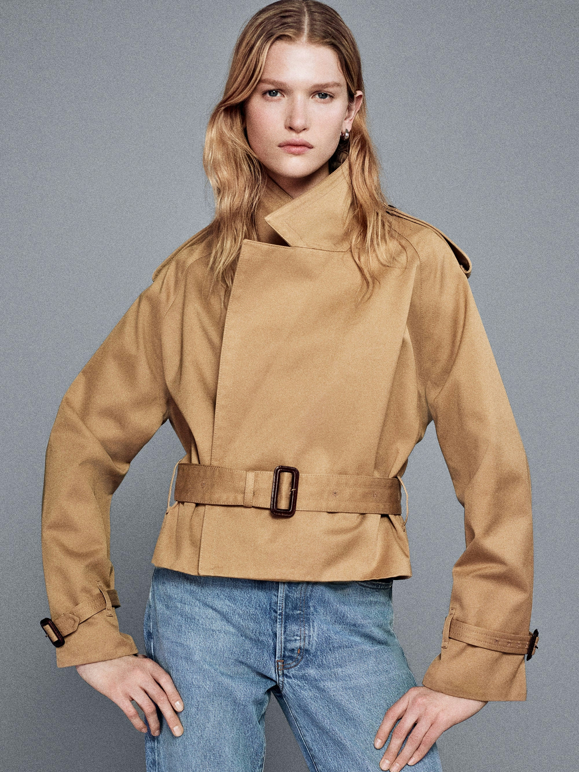 The Swing Trench  in  Desert Tan | Frame Denim