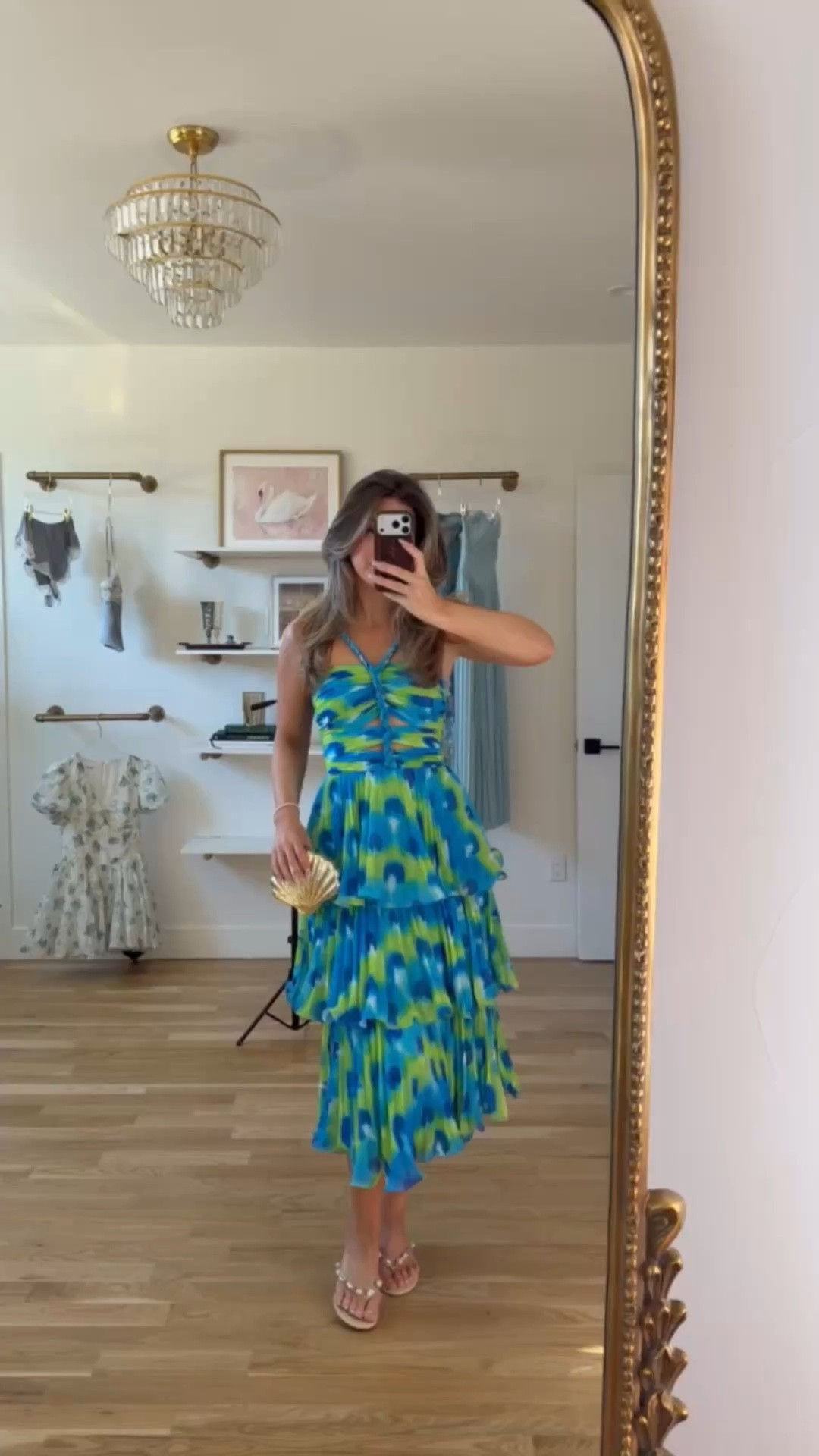 blue and green pleated tiered dress for a special occasion or resort wear 

i did my normal size 2

formal attire
black tie 
strapless gown 
wedding guest 
special occasion
formal occasion 


#LTKStyle #LTKDress 