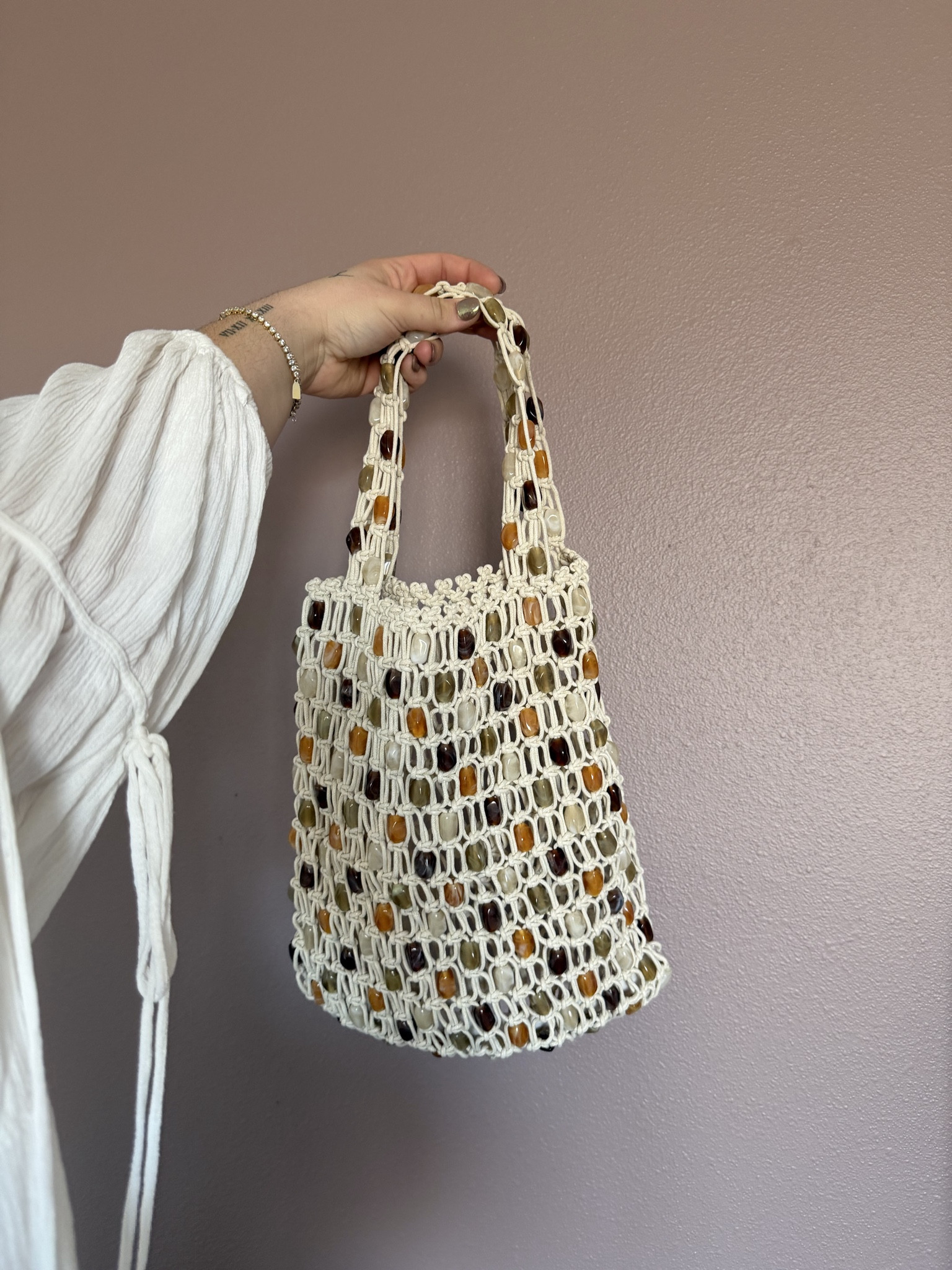 Amazon bag that I grabbed for vacation but I’m gonna use this through this summer too, the quality really surprised me