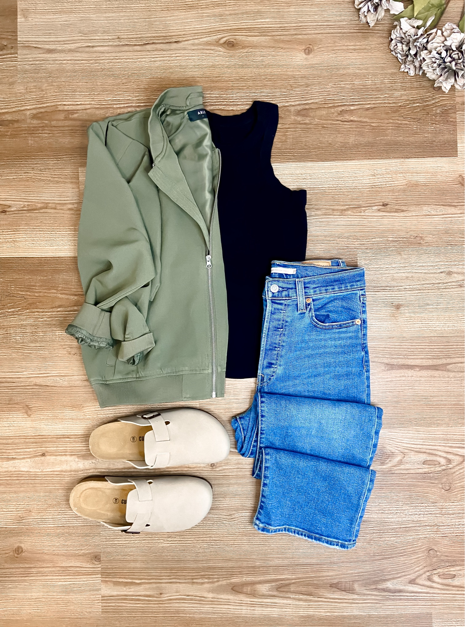 Fall capsule wardrobe outfit! More on the blog!

#LTKSeasonal #LTKshoecrush #LTKstyletip