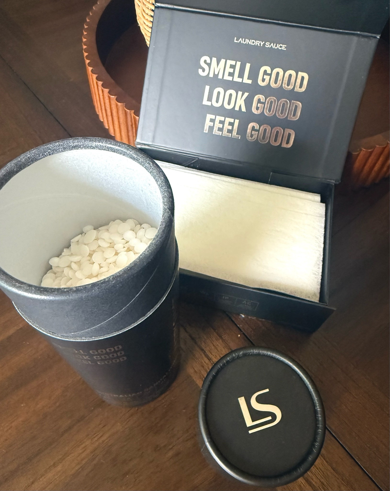 ✨🖤 I got 2 new Laundry Sauce items delivered

I’ve been using their products for a bit now and was already a fan of the Egyptian Rose pods — the scent is so good (more warm + floral vs that typical “laundry” smell)

so I decided to try more from them 🙌

✔ Australian Sandalwood dryer sheets
✔ matching scent booster beads

everything is clean (dye-free, paraben-free) and the scents are crafted by perfumers, so they feel way more elevated than typical laundry products

sharing what I grabbed today — curious which you’d try first: scent beads, dryer sheets, or pods? 👀

#LTKMothersDay #LTKselfcare #LTKmorningroutine
