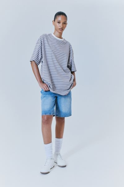 Oversized T-shirt - Round Neck - Short sleeve - Light gray/striped - Ladies | H&M US | H&M (US + CA)