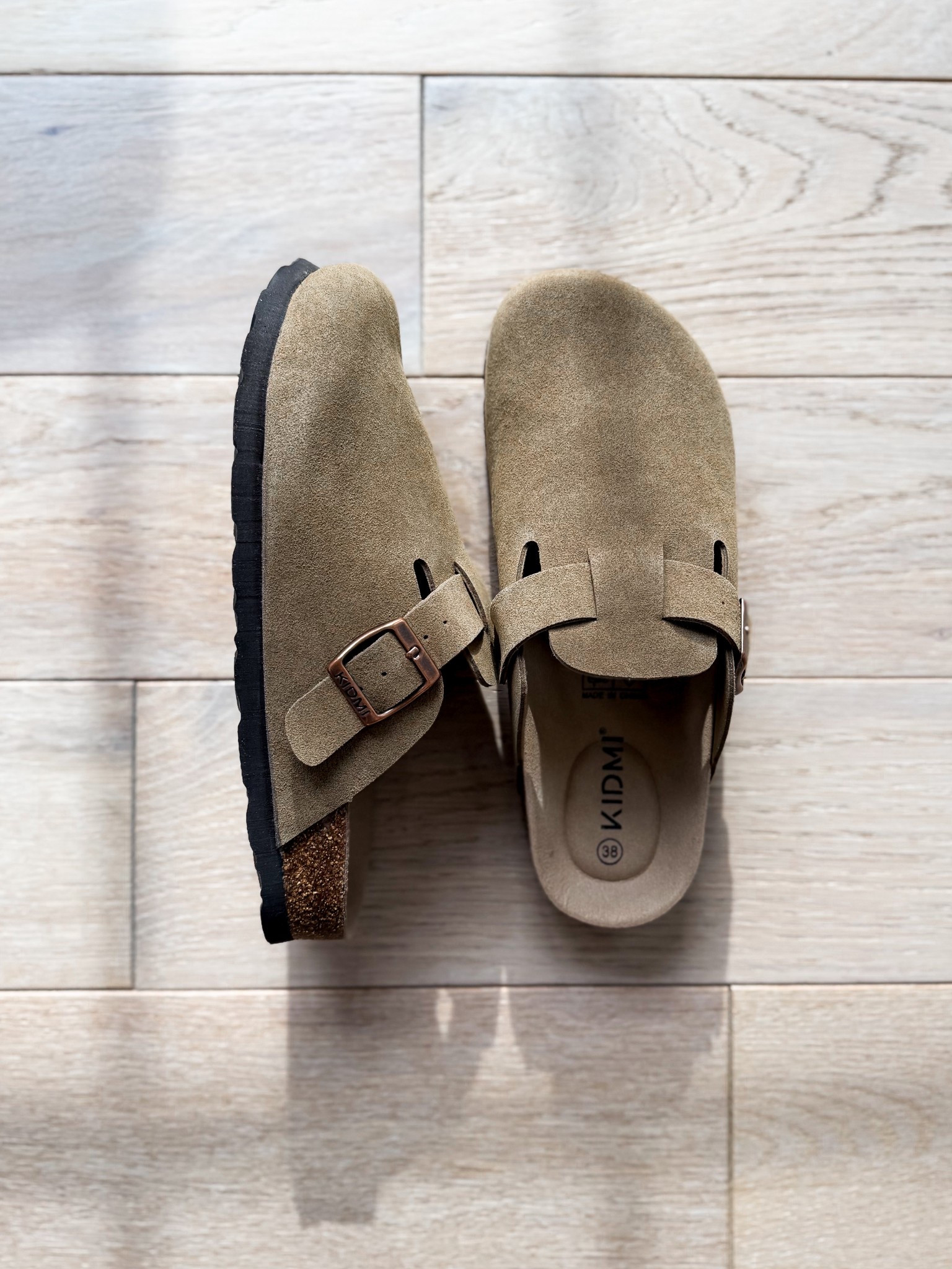 Loving these clogs from Amazon! On sale! I’ll grab for these suede clogs all the time! So comfy and go with so much! Fit tts! 

#LTKootd #LTKSaleAlert #LTKgrwm