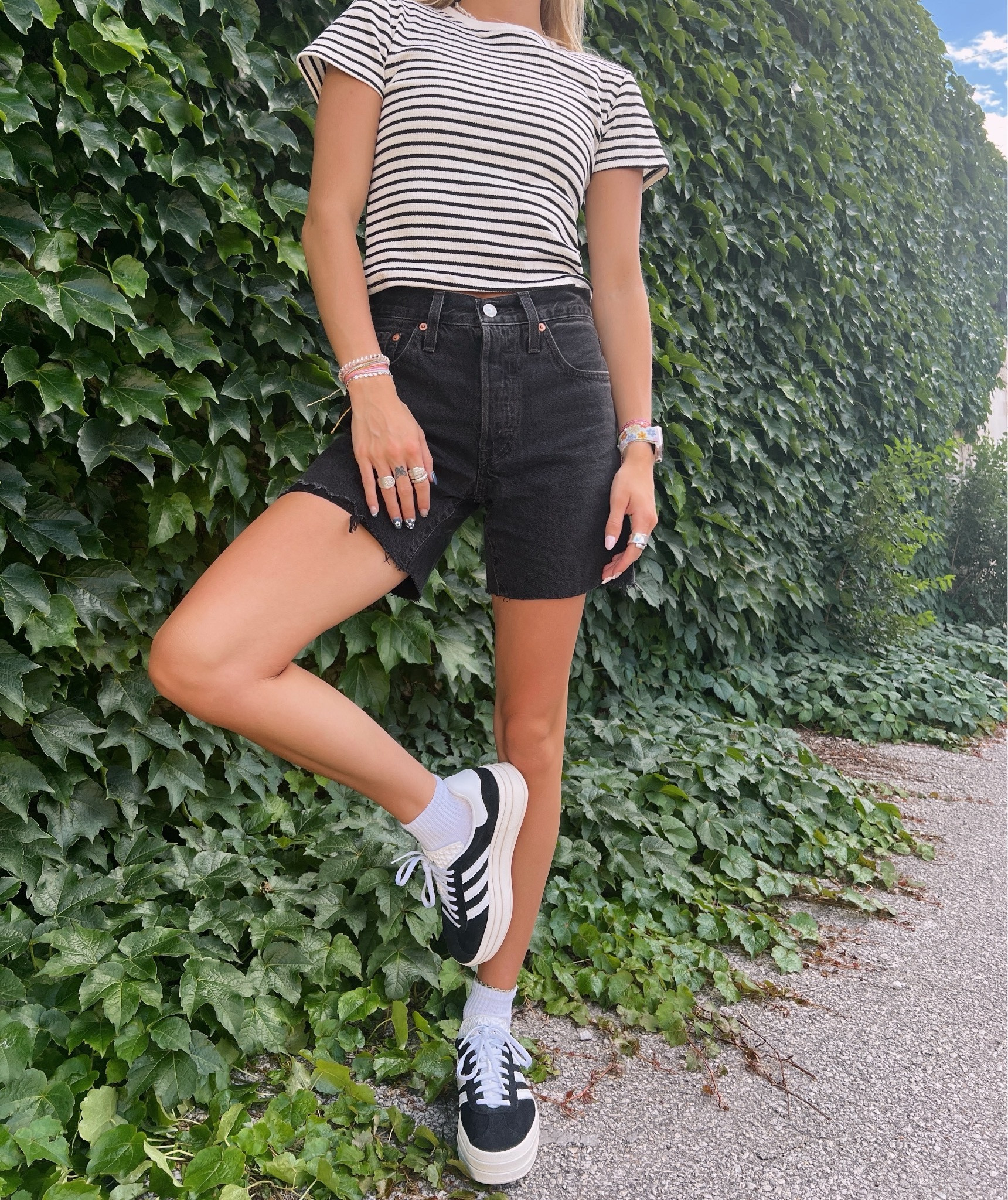 obsessed with this summer fit 🖤

summer outfit inspo, adidas gazelle bold, trendy outfit, summer ootd, trending ootd, black striped top, levi’s denim, ootd, outfit inspo 

#LTKShoeCrush #LTKFindsUnder100 #LTKStyleTip