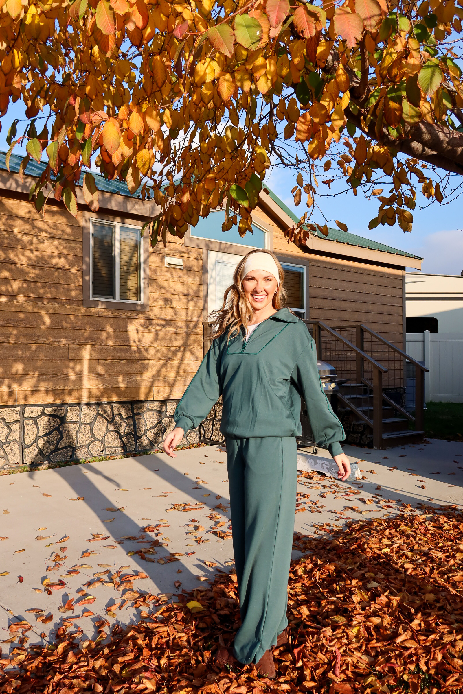 You know that one sweatsuit you put on and instantly feel like your whole life is together? Yeah… this is that sweatsuit. Snag it for 25% off with code DIBS25 during the Black Friday sale!
 

 #LTKCyberWeek #LTKGiftGuide #LTKTall