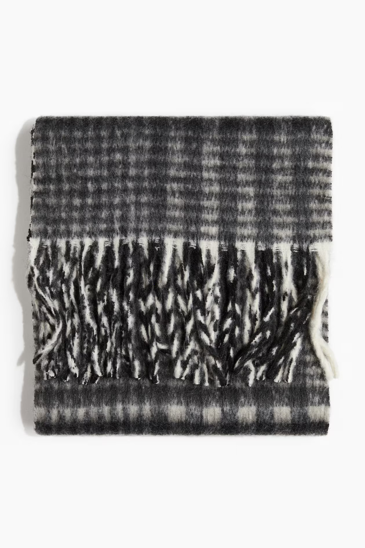 Fringed scarf | H&M (UK, MY, IN, SG, PH, TW, HK)