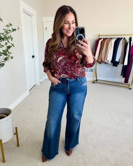 I love these wide leg jeans from Maurice’s! Now they are 30% off! 

Fit tips: blouse tts, L // jeans run small in waist wearing a 12 R 

Fall outfit  fall style guide  fall fashion  holiday looks  holiday fashion  seasonal  thanksgiving 

#LTKstyletip #LTKHoliday #LTKSeasonal