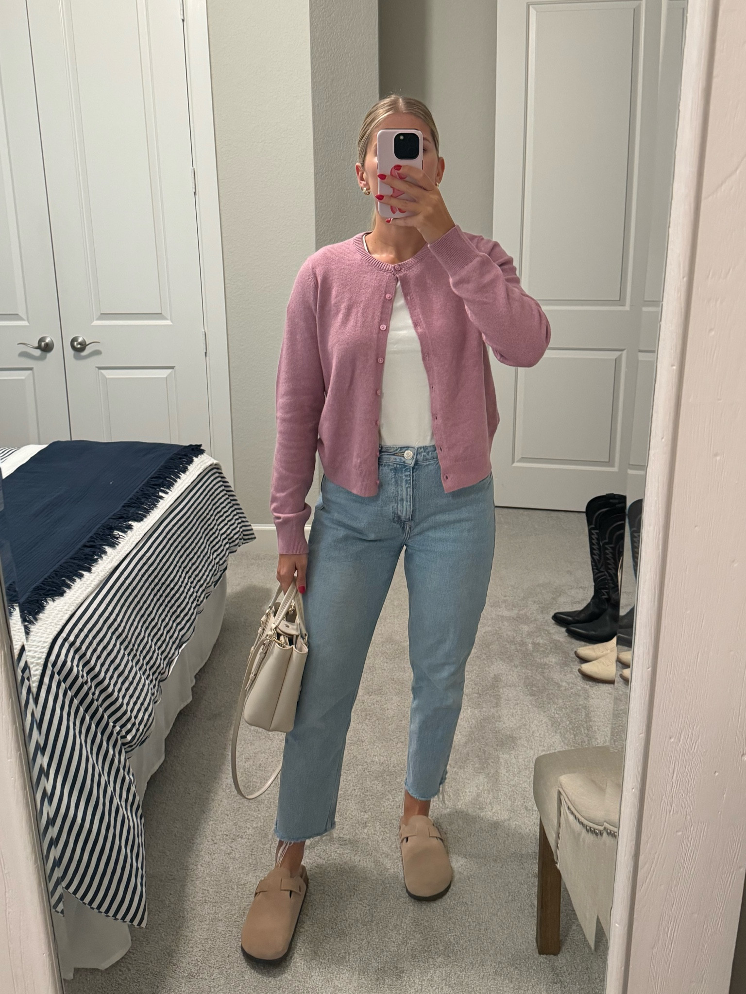 Fall outfit idea! Old navy has so much good stuff rn #fall #falloutfit 

#LTKSaleAlert #LTKStyleTip #LTKFindsUnder50