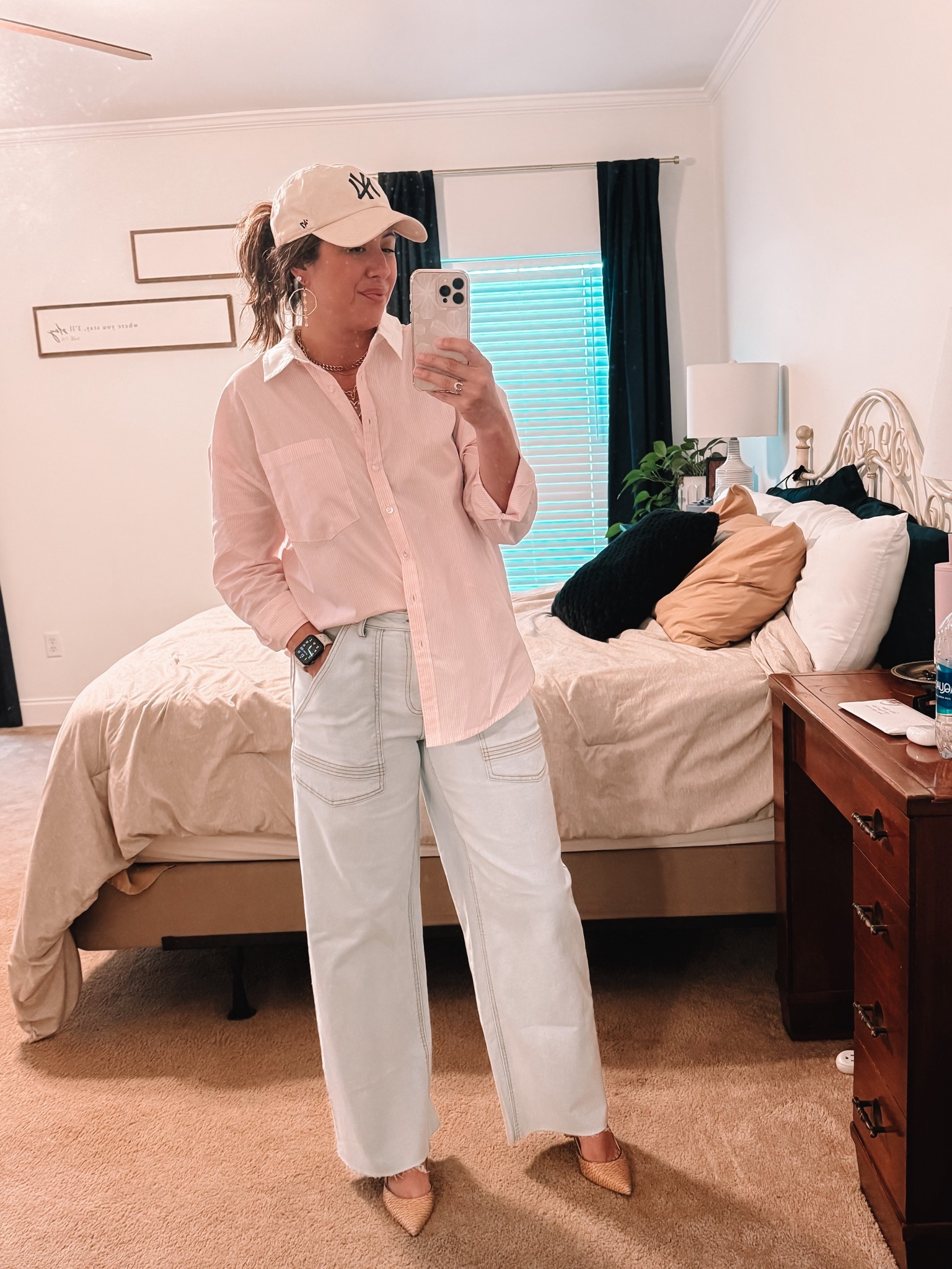 Casual yet elevated dinner look
Jeans: size 30
Top: size lg
Shoe: 7.5


#LTKStyleTip #LTKFindsUnder50 #LTKMidsize