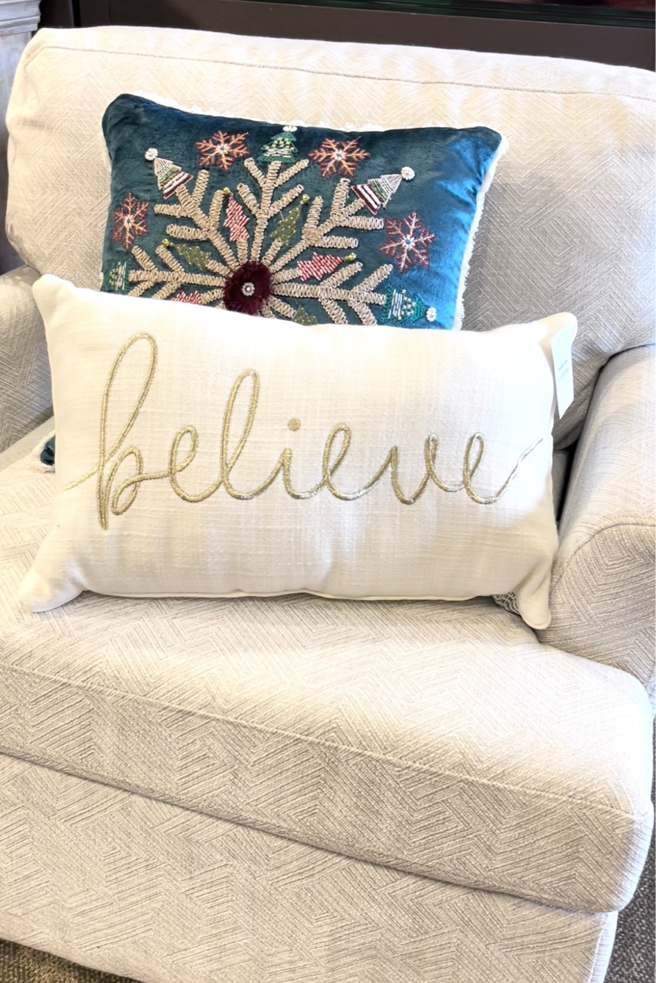 Kirklands accent chair, Christmas pillow, holiday pillow￼

#LTKhome #LTKSeasonal #LTKHoliday