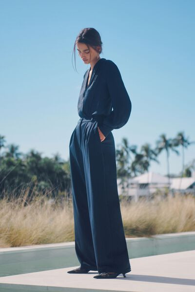 Sculpt Short Sleeve Square Neck Bodysuit$34.95 | Dynamite Clothing