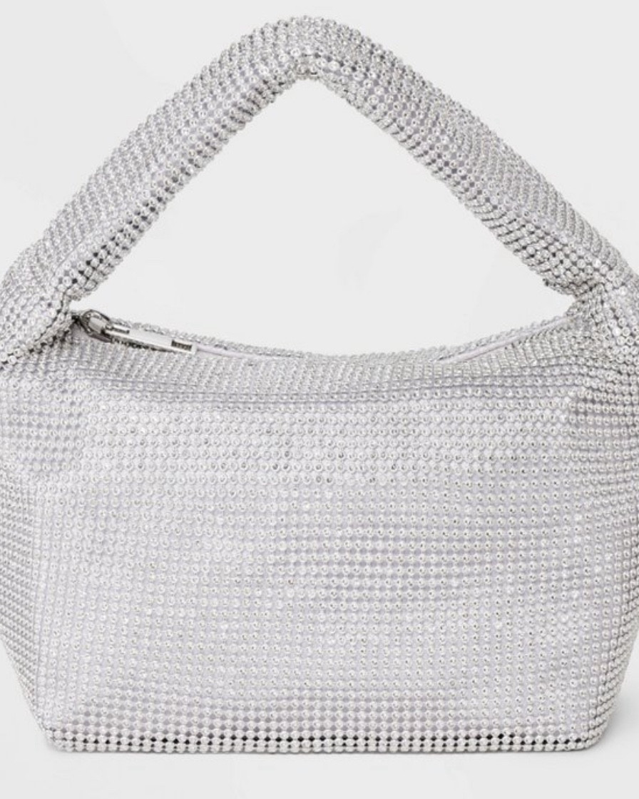 Bags and jewelry for cool seasons 

#LTKStyleTip #LTKHoliday #LTKFindsUnder50