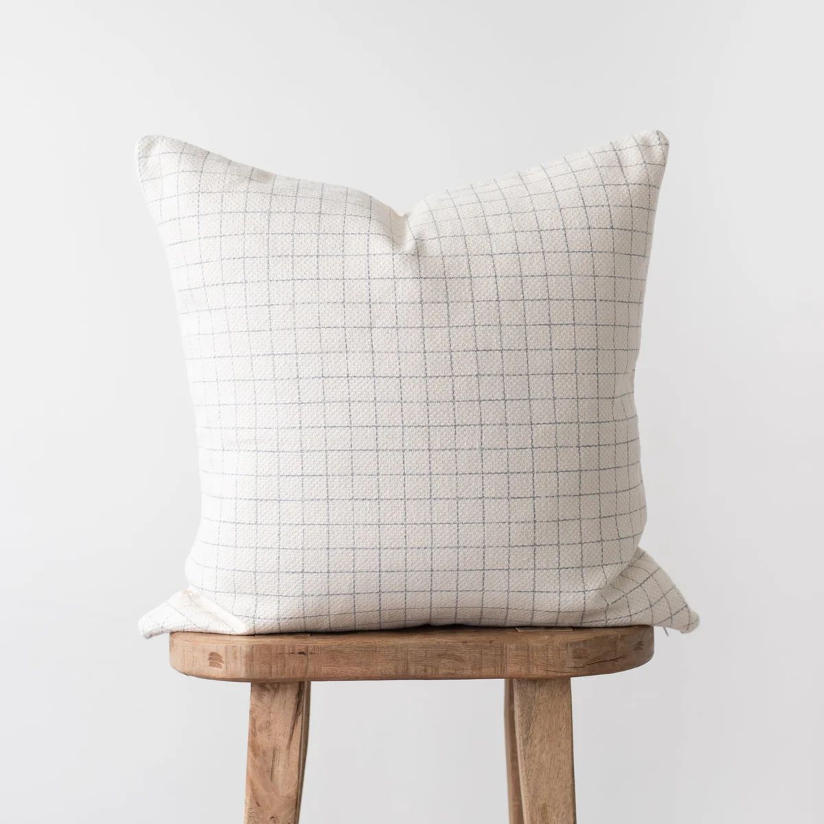 Wells Grid - 22" Pillow Cover | Woven Nook