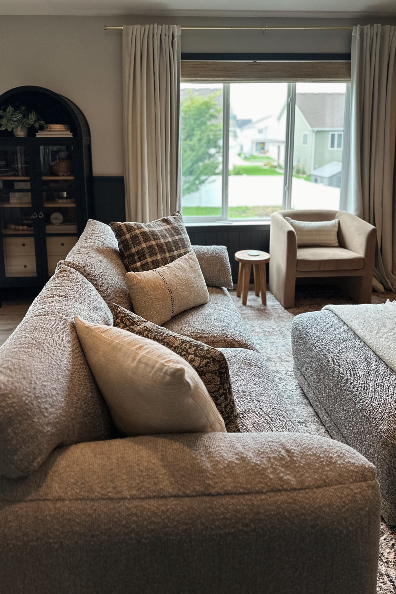 Transitioning to fall-living room editionn

#LTKHome #LTKStyleTip #LTKSeasonal