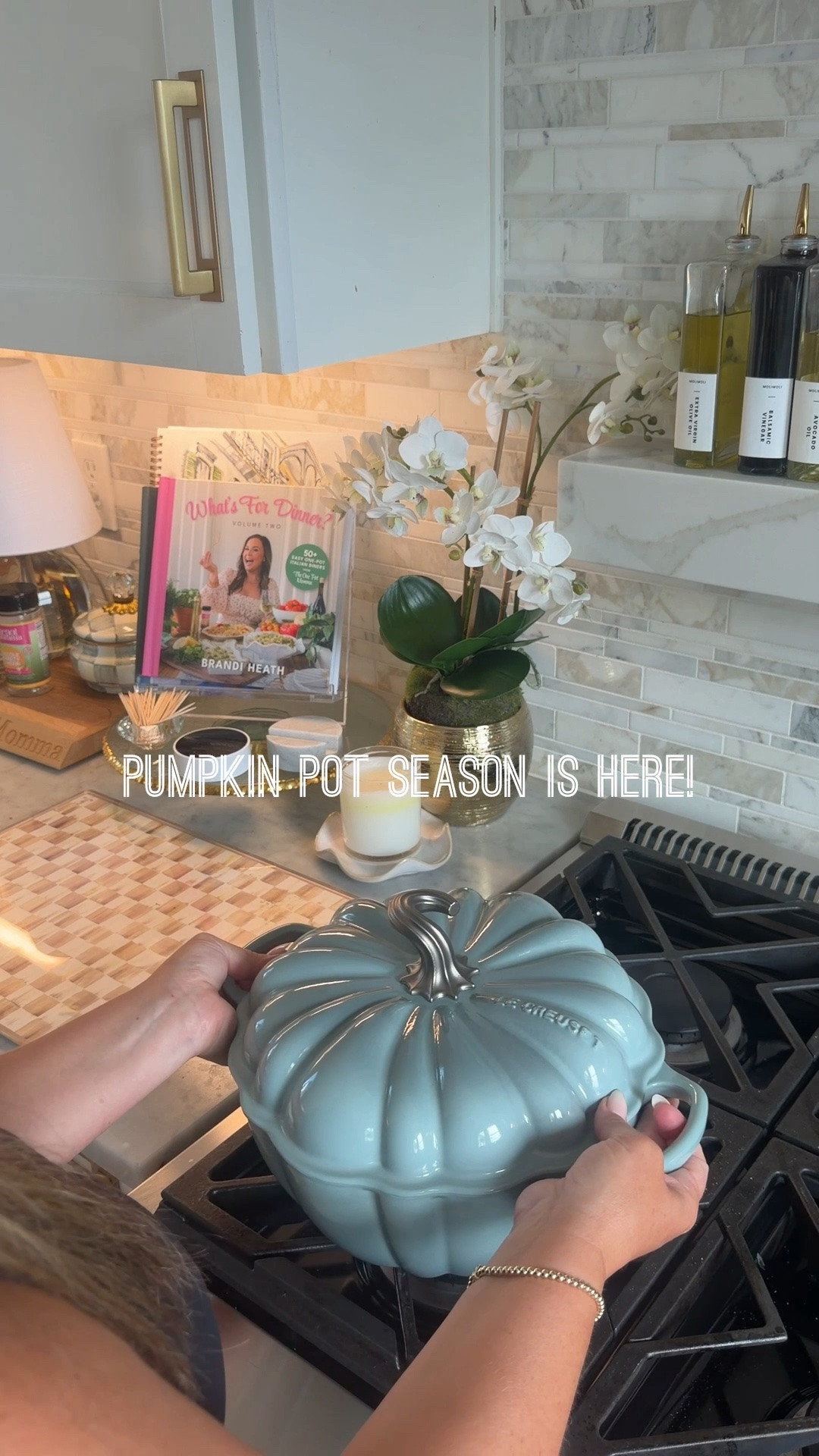 I’m ready for all things pumpkin and here are my favorite pumpkin shaped pots and bowls!
#fall #seasonal

#LTKHome