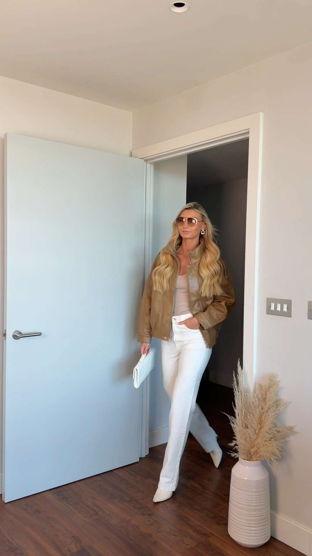 Recently bought this leather jacket fully expecting to film it and send it back (self-imposed spending ban, saving for a holiday… you get it) but that didn’t happen.

I’ve worn it non-stop in this weird “is it warm or not” UK weather. Thrown over activewear, a tank and denim, just easy outfits. It makes everything look way more expensive.

You know I love minimal, classic, slightly YSL-coded pieces that give that effortless off-duty feel. That “she looks cool without trying” vibe.

1 jacket, 3 ways using pieces I already own. I’ll link what I can + similar options.


Fab for: 
• coffee date outfit 
• brunch outfit 
• casual spring outfits 
• shopping trip outfit 
• city break outfit 
• pub lunch outfit 
• running errands 
• dinner / drinks 
• off duty outfits
• everyday outfits  • casual dinner 




|| Spring outfits, brown leather jacket outfit, minimal outfits, what to wear, spring style, spring outfit ideas, cool girl style, minimal style, how to style, styling tips, white jeans, straight leg jeans, revolve, Rosie Huntingdon Whiteley style, minimal fashion, cool girl outfit, effortless outfits, clean girl style, beige outfit, everyday casual, 90’s inspired outfit, neutral outfits || 

 

#LTKuk #LTKspring #LTKjeans
