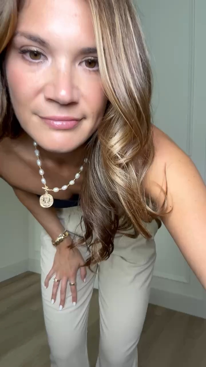 This strapless bra is one of those wardrobe essentials you’ll be so glad to have. It stays in place, feels comfortable all day, and works perfectly under strapless tops, dresses, and off the shoulder styles without constantly needing to adjust it.

Wearing a L

Strapless bra, wardrobe essential, strapless outfit, seamless bra, everyday basics, supportive bra, summer fashion, off the shoulder outfit, strapless dress, comfortable bra, closet staple, StangandCo

#LTKTall #LTKSeasonal #LTKootd