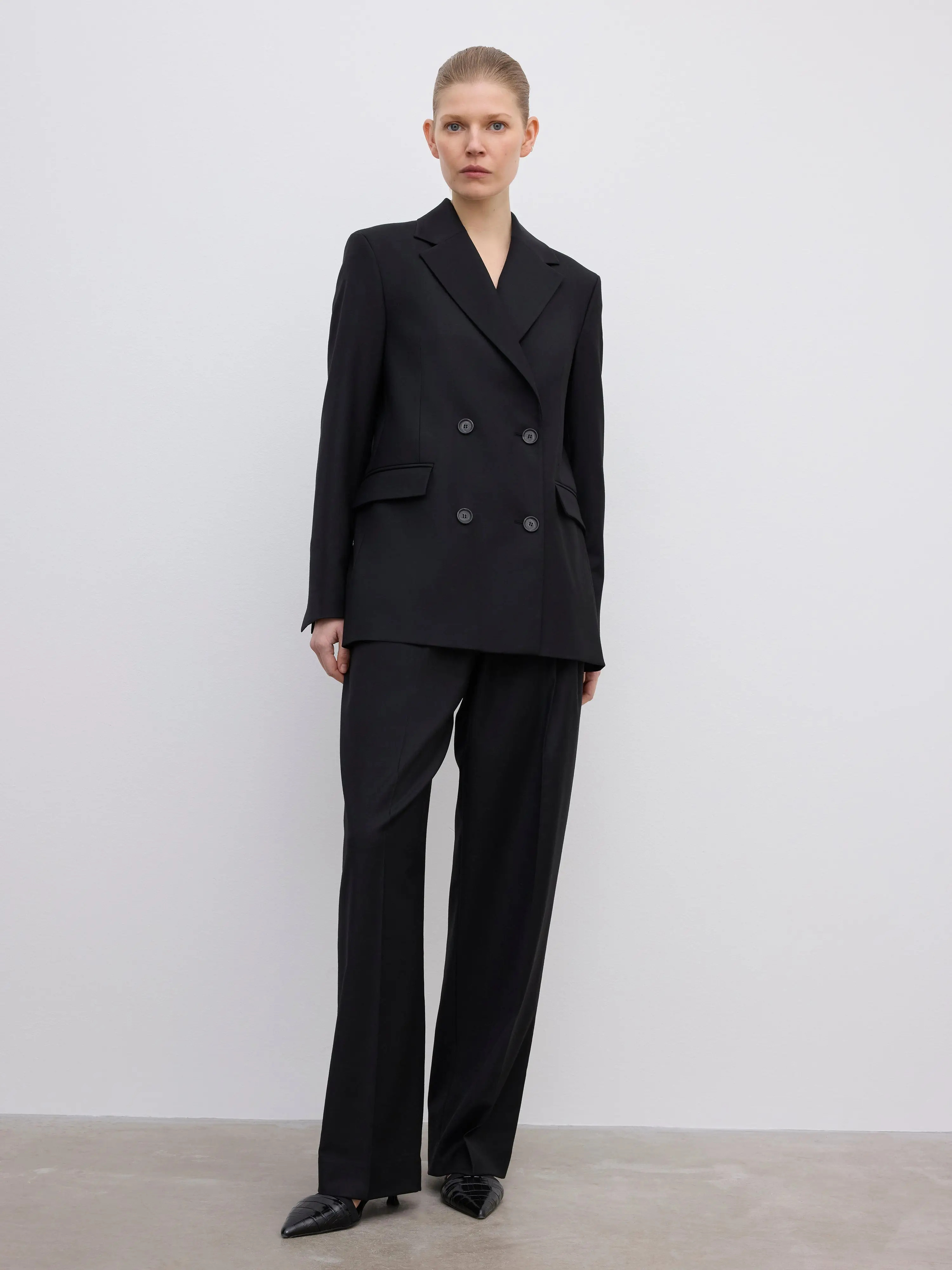 Classic wool blazer black | House of Dagmar