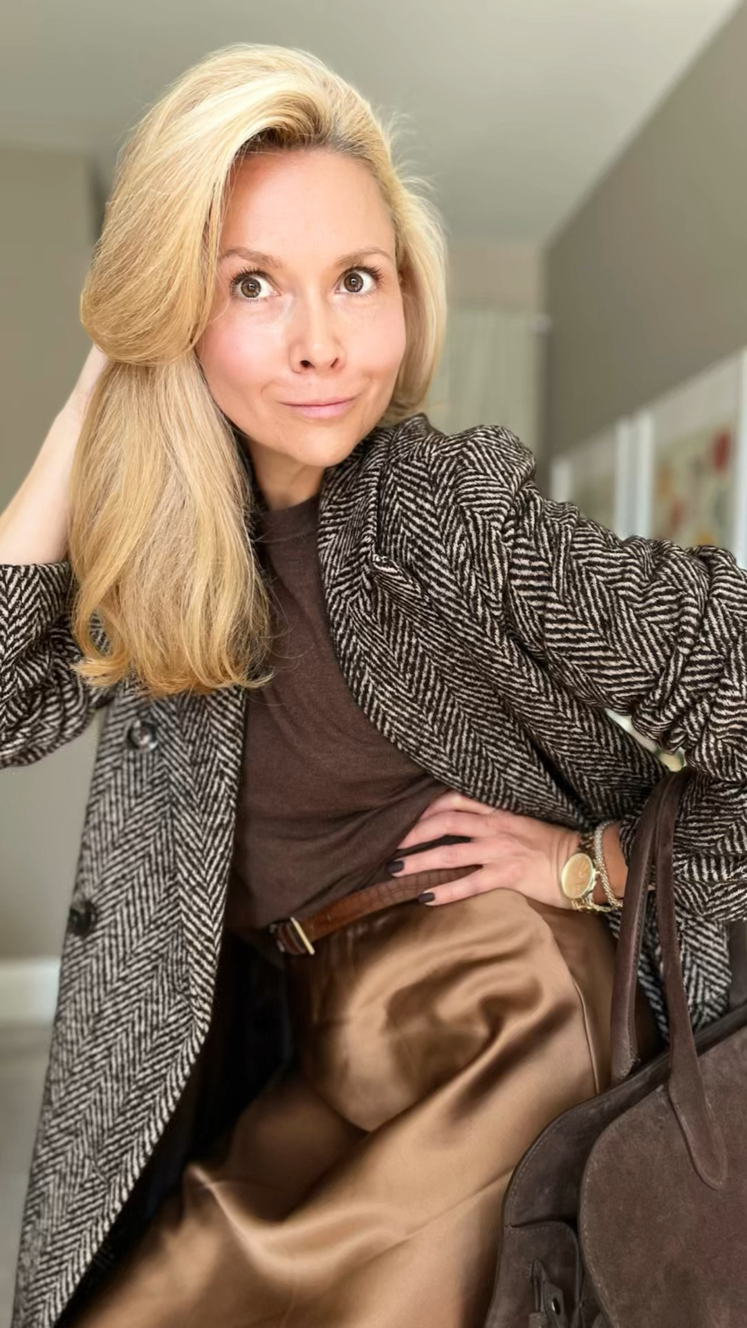 Don’t be afraid to mix different textures. Silk, tweed, wool, suede—all of these fabrics can work beautifully together. If they’re in the same color or shade, you’ll look stunning, exuding a luxurious, timeless, and elegant vibe.

#LTKShoeCrush #LTKStyleTip #LTKWorkwear