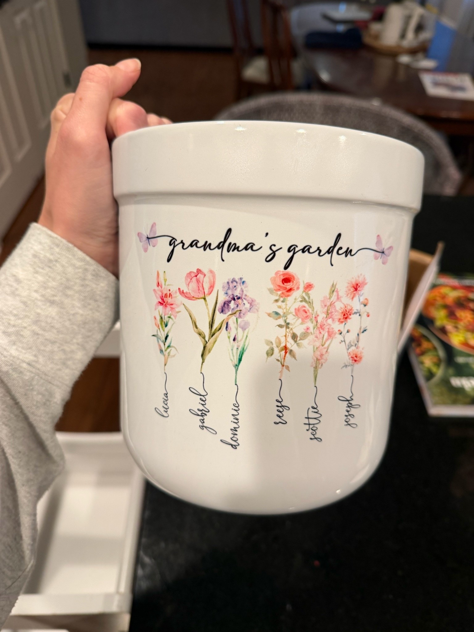 The cutest Mother’s Day gift for any mom/grandma! Fast shipping too

#LTKMothersDay #LTKmomlife #LTKSaleAlert