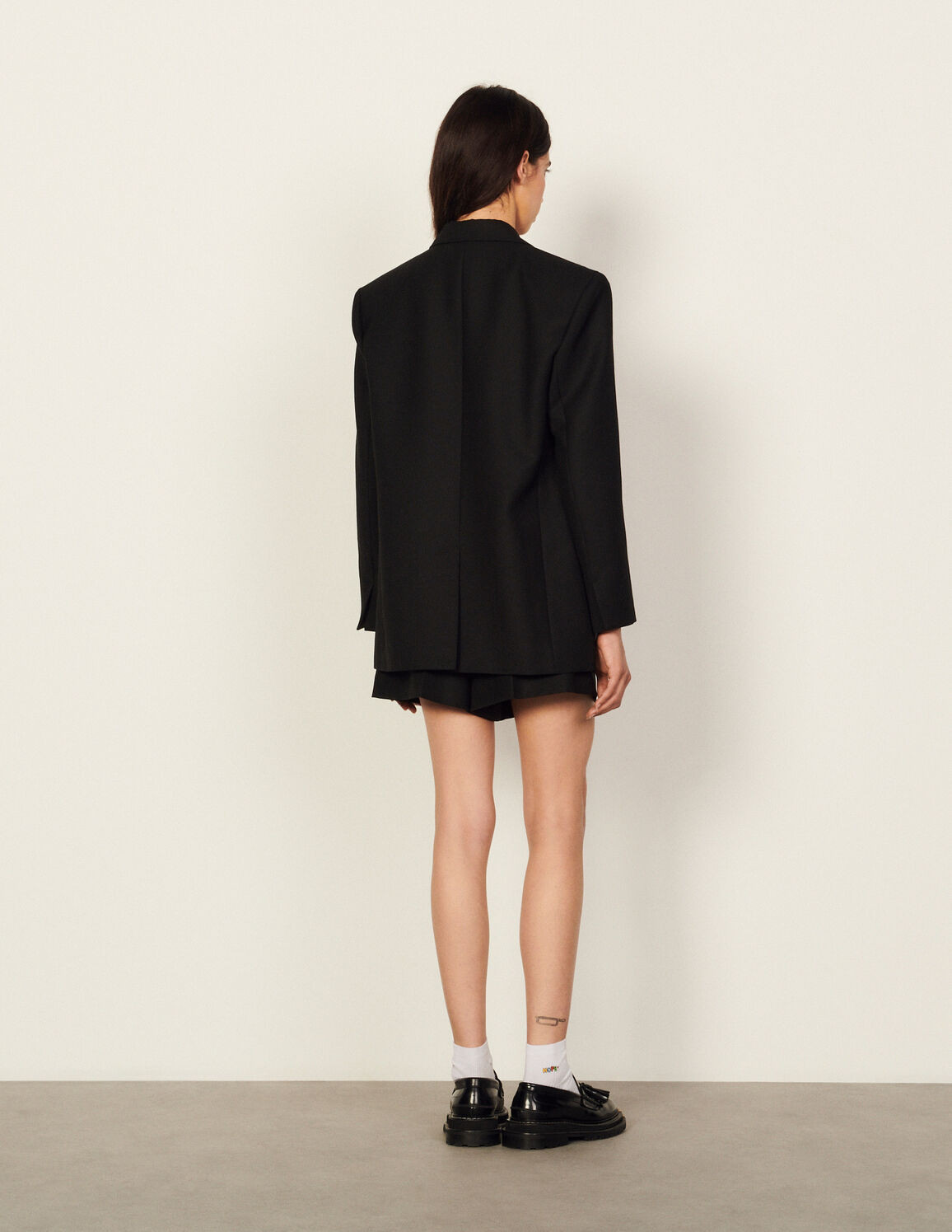 Veste à col tailleur avec bijou
	
			
				
					
					
						
							Select a size and Login to ... | Sandro (DE, FR & UK)