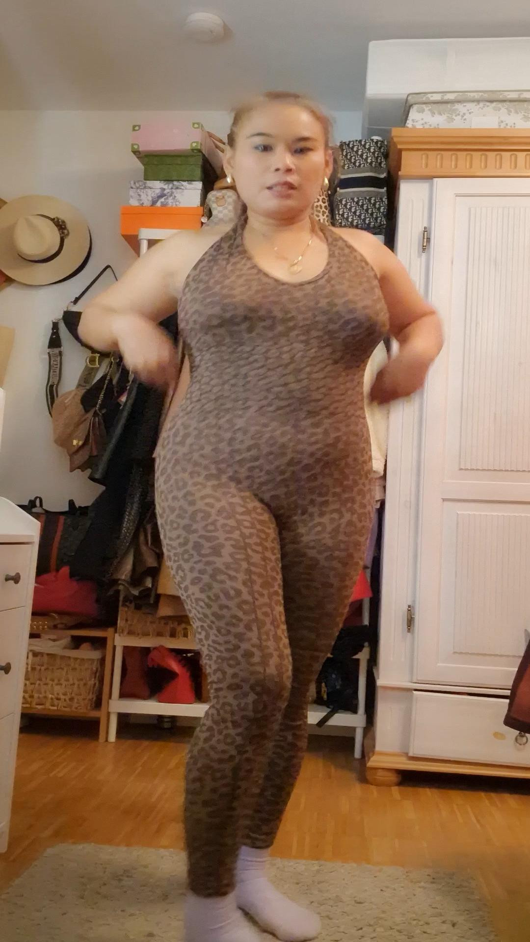 My fitness jumpsuit from Shein in leo printed. 🐆🐆It's so comfortable, so stretch and so light material so perfect for yoga, fitness and all sport activities. 🤎🤎

#LTKdeutschland #LTKeurope #LTKfitness
