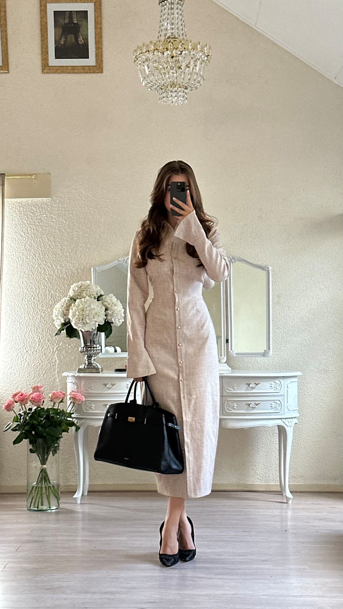 Effortless workwear elegance 🤍
This structured midi shirt dress is perfect for a polished office look. Tailored at the waist with clean lines and a soft neutral tone
Ideal for meetings city days or a classy business lunch

#WorkOutfit #ElegantStyle #OfficeLook #ChicWorkwear #OldMoneyFashion #TimelessWardrobe #NeutralOutfit #StructuredDress #FemininePowerLook #LTKEurope #CapsuleCloset #ClassyAndProfessional