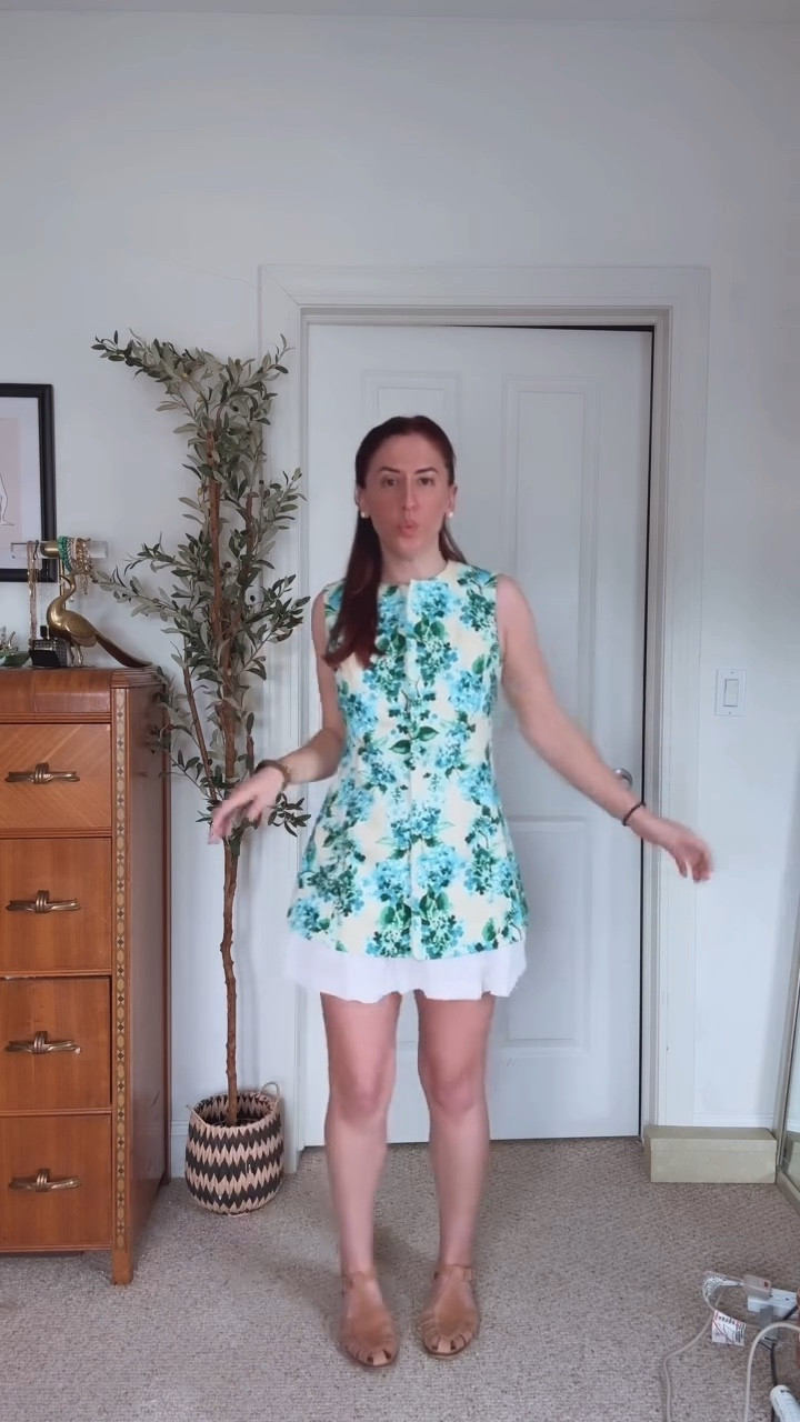 Once again wearing an outfit to lunch that you’ll see me in in Europe next week 😜 

Hydrangea Vest: @tuckernuck 
Cotton Skort: thrifted no brand but I’ll link some! 
Fisherman Sandals: @luckybrand