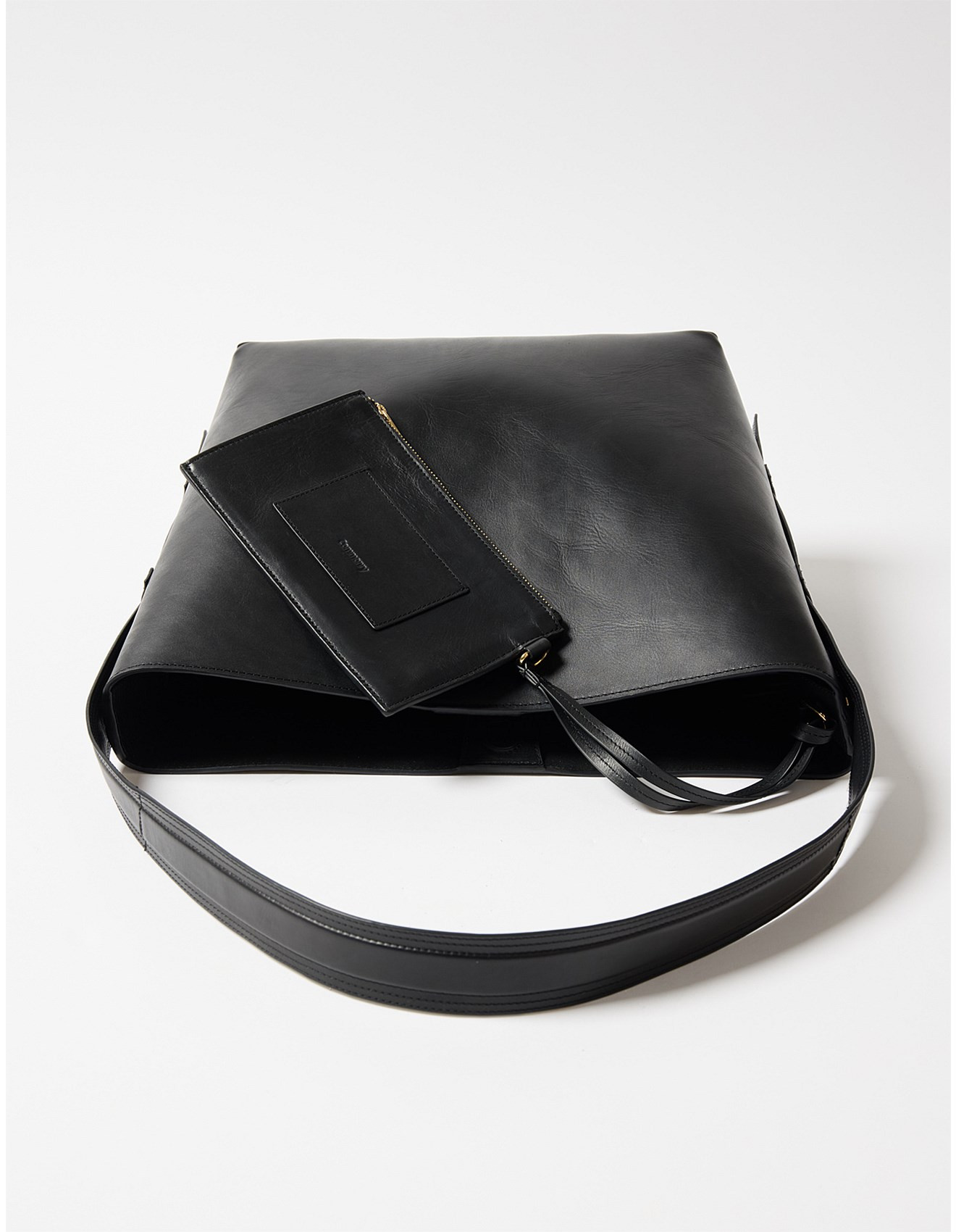 Commonry

KALI LEATHER TOTEPrice $379.95$379.95
  
  
      
        
      
      
             ... | David Jones (Australia & New Zealand)