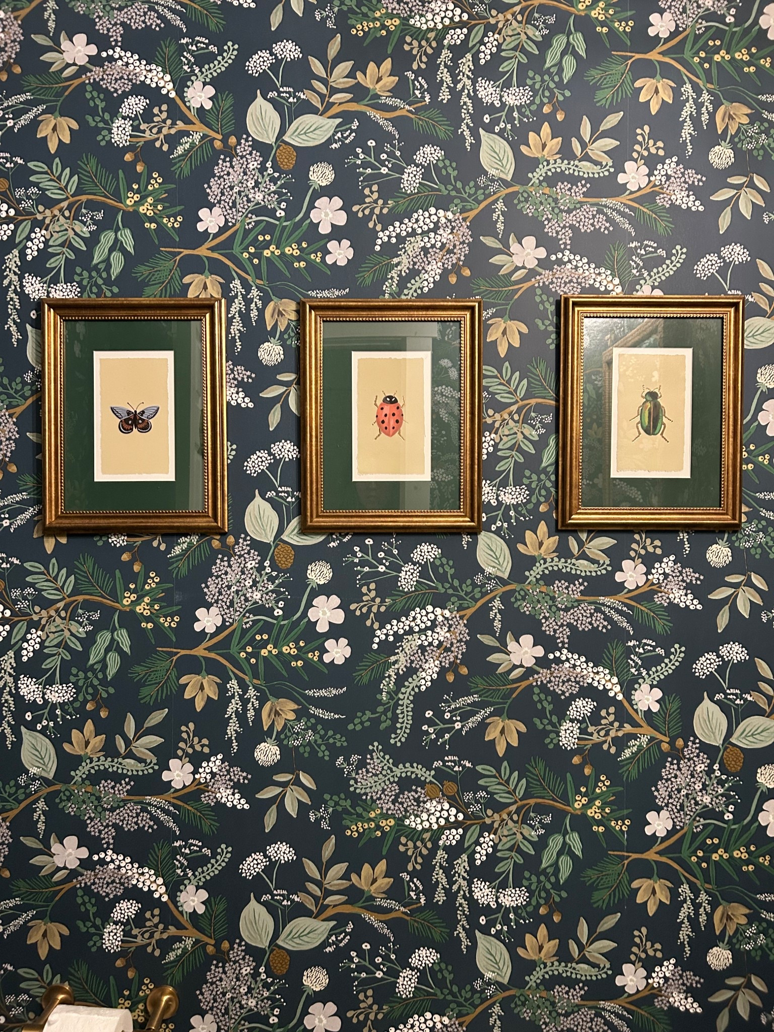 Bathroom wallpaper
Wallpaper art

#LTKFamily #LTKFindsUnder100 #LTKHome