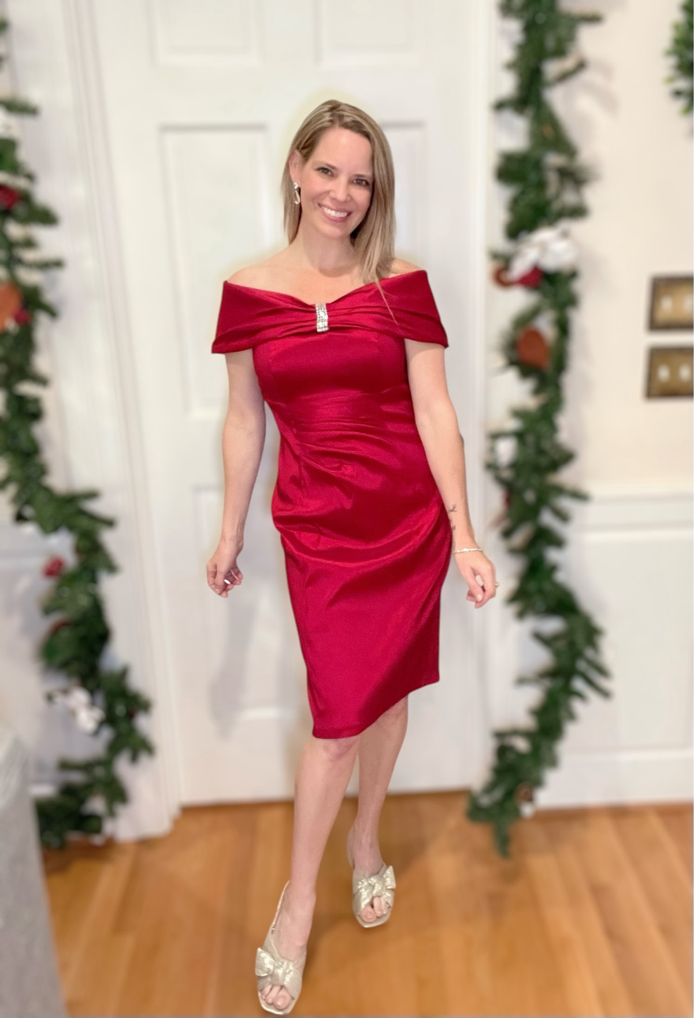 Cocktail dress, wedding guest dress, Christmas party dresss 

#LTKHoliday #LTKFindsUnder100 #LTKParties