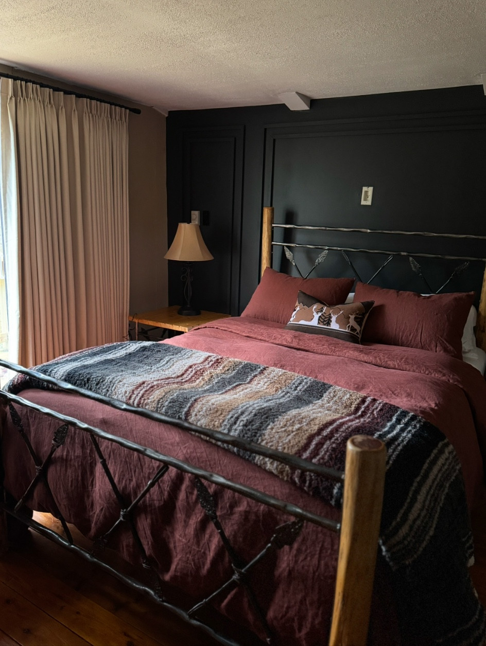 Cozy bedroom ❤️

#LTKFindsUnder100 #LTKSeasonal #LTKHome