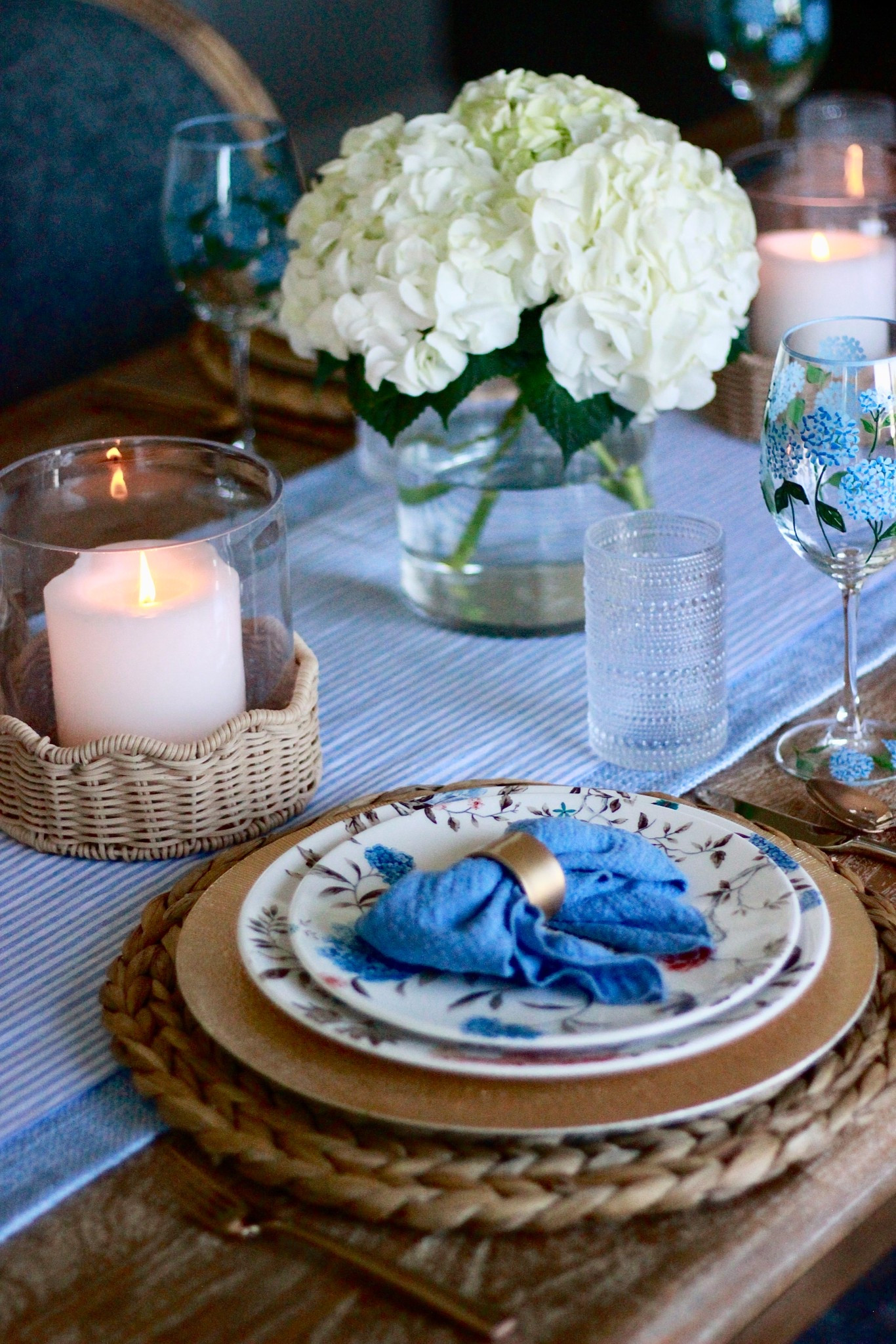 Coastal summer table setting 

#LTKHome #LTKSeasonal #LTKSummerEdit