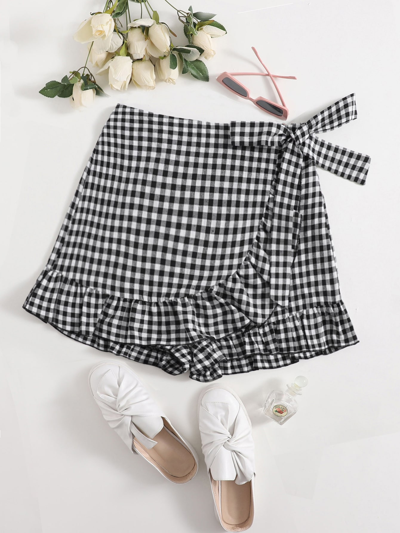 TrendsSHEIN WYWH Knot Side Ruffle Trim Gingham Skort | SHEIN