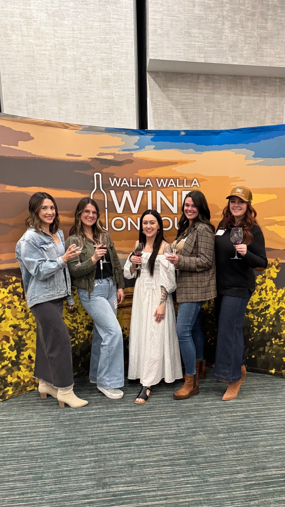 Spring summer while flowy dress 


#LTKSeasonal #LTKFindsUnder100 #LTKSpringSale