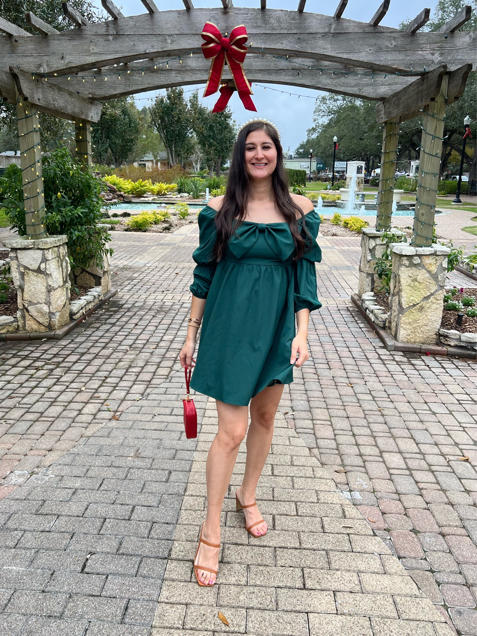 Holiday outfit. Green dress.

#LTKSeasonal #LTKHoliday #LTKfindsunder50