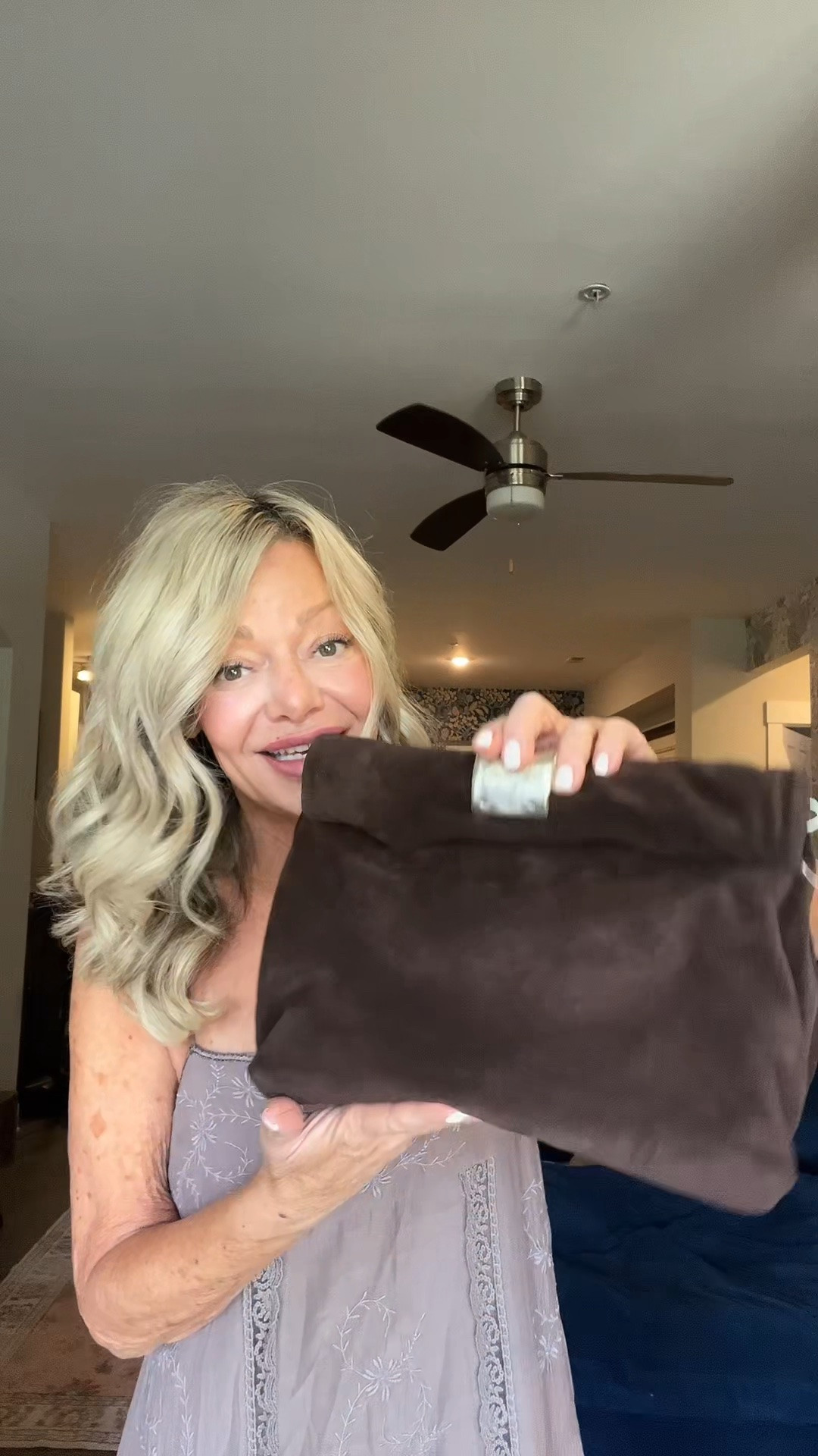 The most perfect brown suede clutch! #clutch #handbag #purse #fall #ootd

#LTKootd #LTKvlog #LTKSeasonal