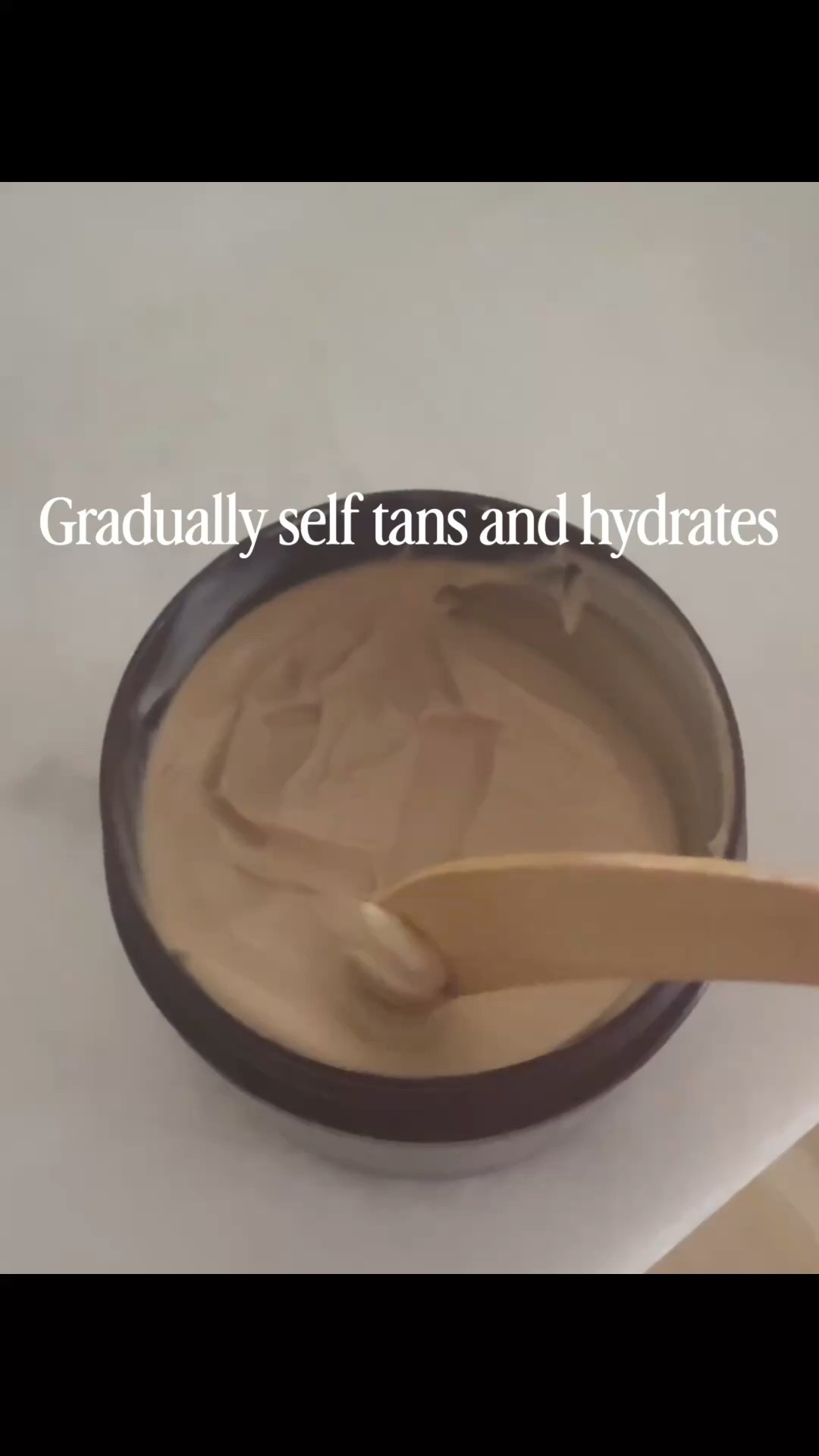 Been loving this gradual self tanner that’s a clear lotion with a subtle shimmer

#LTKBeauty