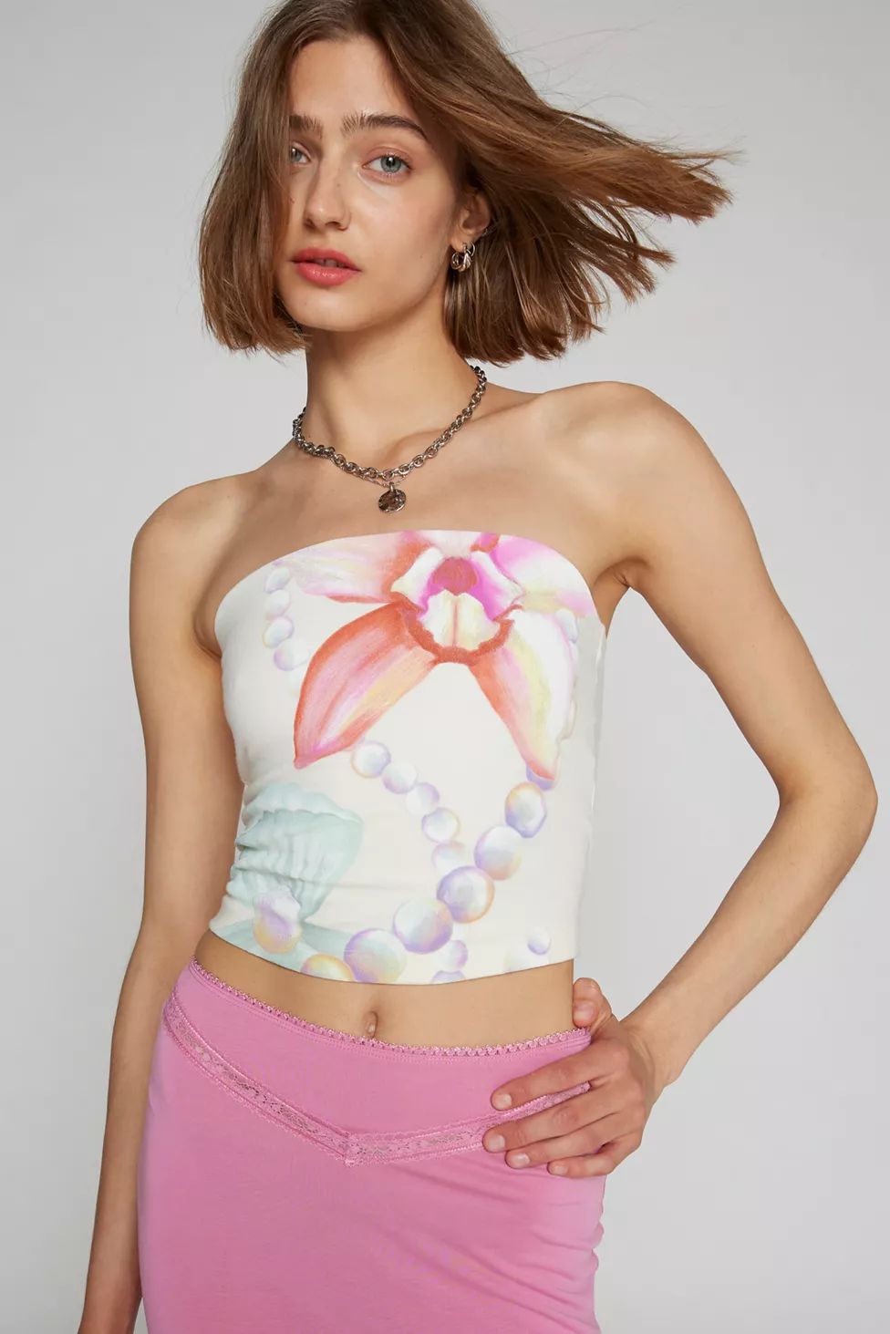 Kimchi Blue Orchid & Pearl Graphic Tube Top | Urban Outfitters (US and RoW)